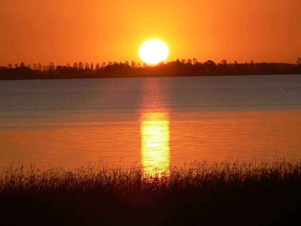 Atardecer sobre el Río Uruguay